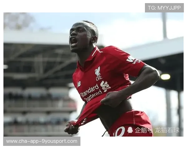 利物浦新战术革新：边路体系中引入变速跑位训练，开启攻防新篇章